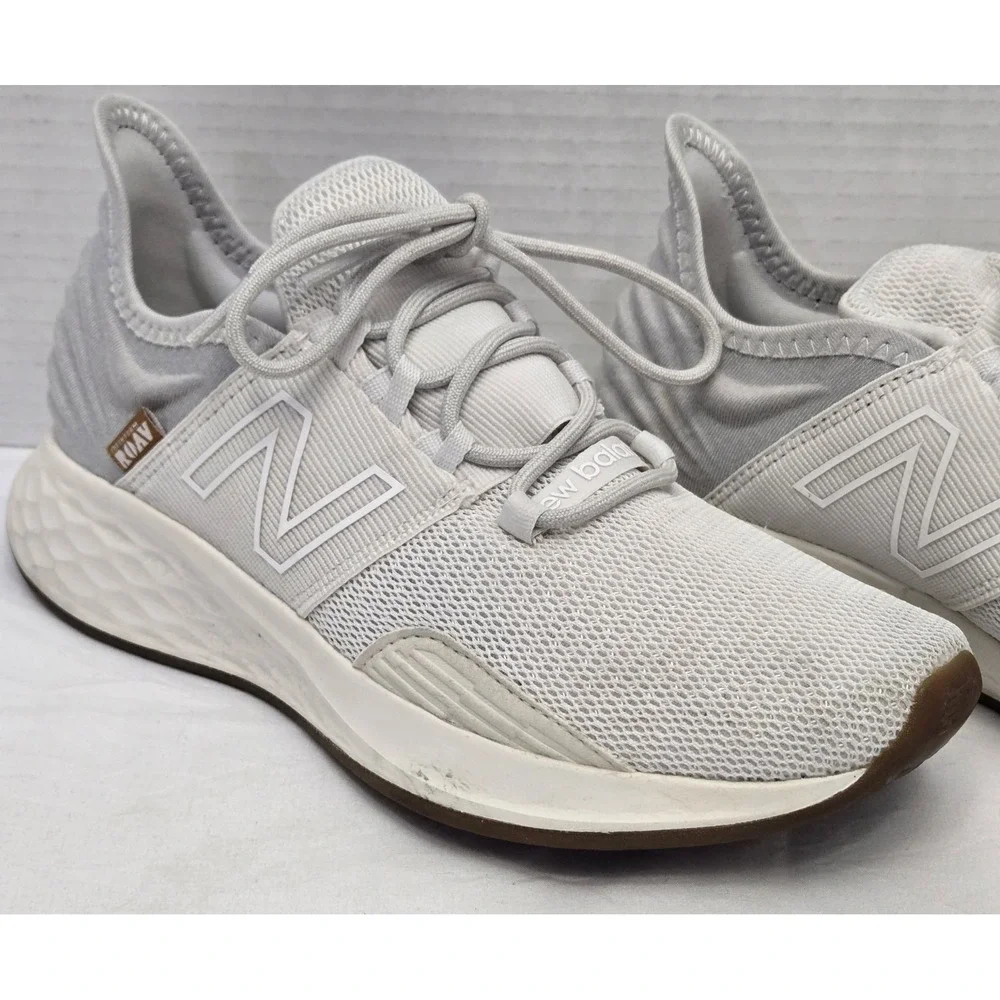 New Balance Womens Fresh Foam Roav WROAVRW White Running Shoes Size 7 GUC